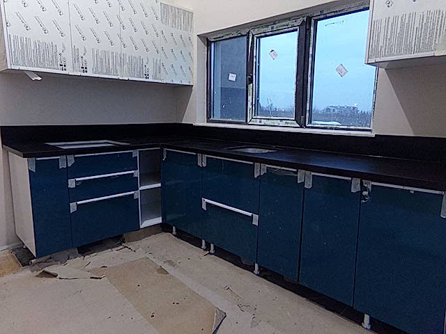 Calisco Sadira Yüksek Süpürgelik Mutfak Tezgah Yapımı